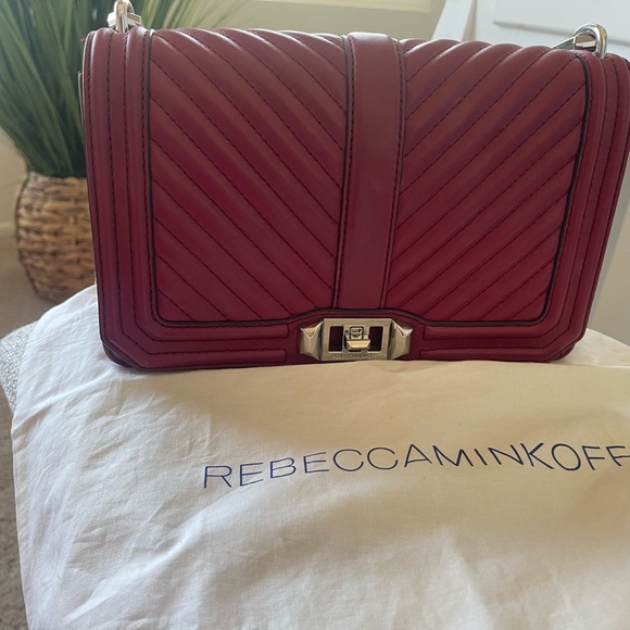 Rebecca Minkoff Chevron Quilted leather crossbody bag - Picture 1 of 12